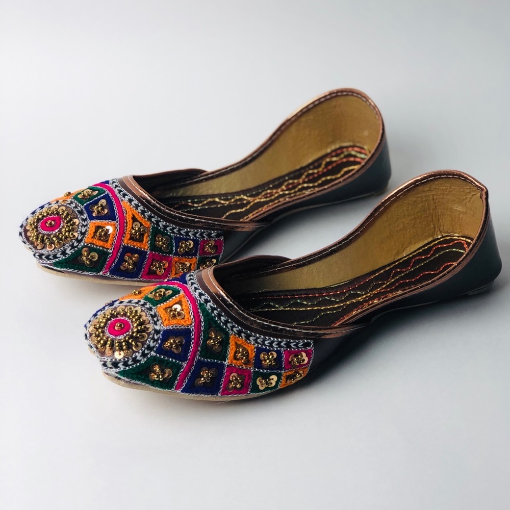 NEW Woman’s Punjabi Jutti Flats